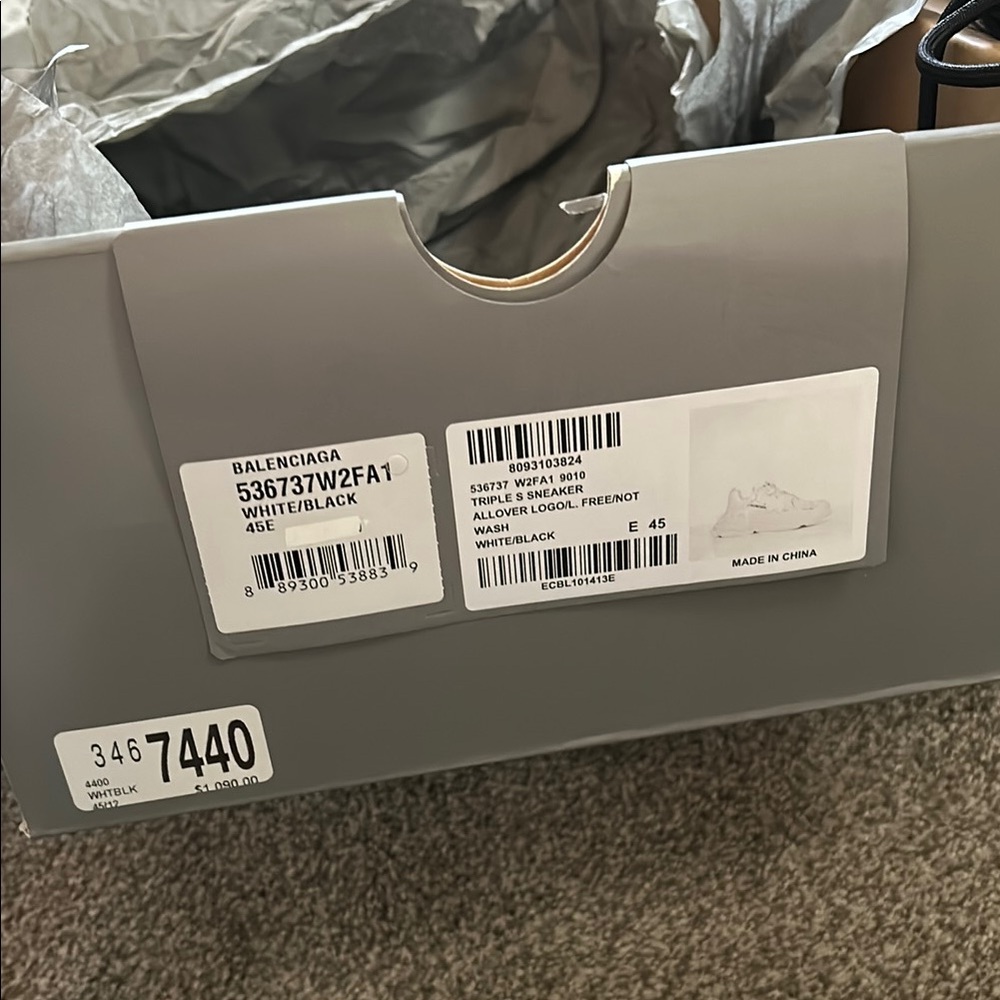 Balenciaga Cream Logo Sneakers - Picture 5 of 5